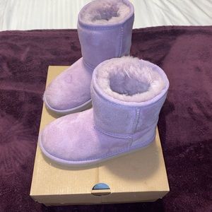 Ugg girls 11c